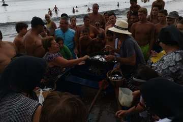 Chinchorro y varada del pescado pasados por agua (Foto TA)